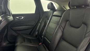 VOLVO XC60 2.0h T8 Twin Engine Recharge 11.6kWh Inscription Pro SUV 5dr Pet
