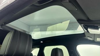 LAND ROVER RANGE ROVER VELAR 2.0 D200 MHEV R-Dynamic HSE SUV 5dr Diesel Auto 4WD Euro 6 (s/s)
