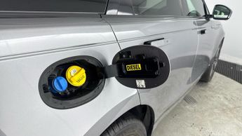 LAND ROVER RANGE ROVER VELAR 2.0 D200 MHEV R-Dynamic HSE SUV 5dr Diesel Auto 4WD Euro 6 (s/s)