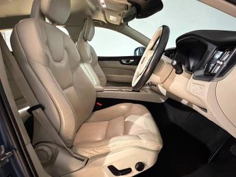 VOLVO XC60 2.0 D4 Momentum 5dr AWD Geartronic