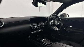 MERCEDES-BENZ A-CLASS 2.0 A200d Sport (Executive) Hatchback 5dr Diesel 8G-DCT Euro 6 (