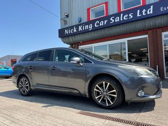 Toyota Avensis 2.0 D-4D TR 5dr ++ NAV / BLUETOOTH / 35 TAX / CAMERA ++