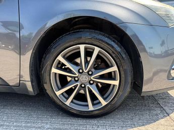 TOYOTA AVENSIS 2.0 D-4D TR 5dr ++ NAV / BLUETOOTH / 35 TAX / CAMERA ++