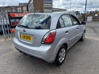 KIA RIO 1.4 1 5dr