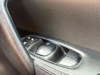 NISSAN QASHQAI 1.5 dCi Acenta Premium 5dr ++ PANROOF / NAV / CAMERA / 20 TAX / 