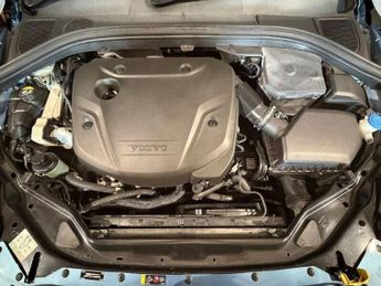 VOLVO XC60 D4 [190] R DESIGN Lux Nav 5dr Geartronic