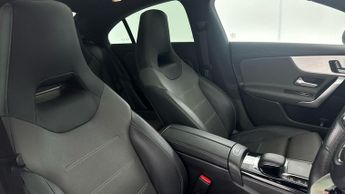 MERCEDES-BENZ CLA 2.0 CLA220d AMG Line (Premium Plus 2) Coupe 4dr Diesel 8G-DCT Eu