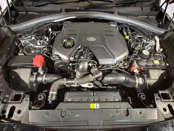 LAND ROVER RANGE ROVER VELAR 3.0 D300 R-Dynamic HSE 5dr Auto