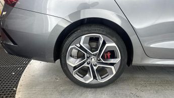 SKODA OCTAVIA 1.4 TSI iV 13kWh vRS Hatchback 5dr Petrol Plug-in Hybrid DSG Eur