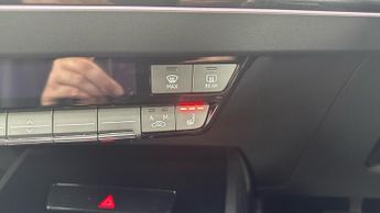 AUDI Q4 E-TRON 150kW 40 82kWh S Line 5dr Auto