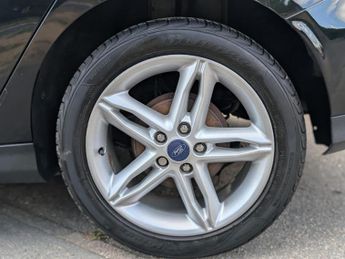 FORD FOCUS 1.0 EcoBoost 125 Zetec Edition 5dr Auto