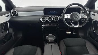 MERCEDES-BENZ CLA 1.3 CLA250e 15.6kWh AMG Line (Premium) Coupe 4dr Petrol Plug-in 