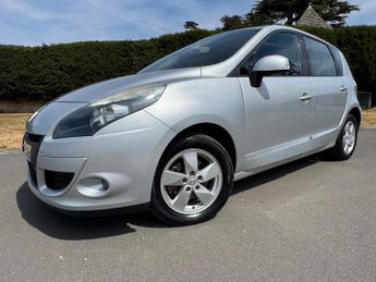 Renault Scenic 1.5 dCi 110 Dynamique TomTom 5dr EDC