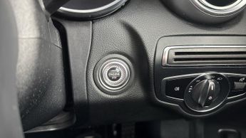 MERCEDES-BENZ C CLASS C220d AMG Line Premium 4dr 9G-Tronic