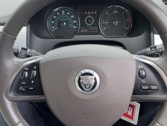 JAGUAR XF 3.0d V6 Premium Luxury 4dr Auto