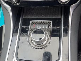 JAGUAR XE 2.0d Prestige 4dr Auto