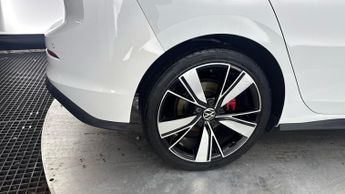 VOLKSWAGEN GOLF 2.0 TDI 200 GTD 5dr DSG