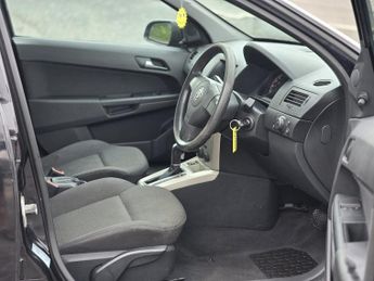 VAUXHALL ASTRA 1.8i VVT Life 5dr Auto [AC]