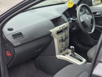 VAUXHALL ASTRA 1.8i VVT Life 5dr Auto [AC]