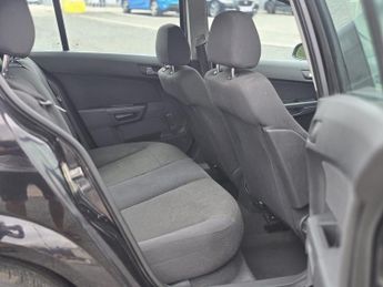 VAUXHALL ASTRA 1.8i 16v Life Hatchback 5dr Petrol Automatic (187 g/km 138 bhp)