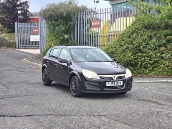 VAUXHALL ASTRA 1.8i 16v Life Hatchback 5dr Petrol Automatic (187 g/km 138 bhp)