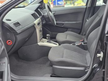 VAUXHALL ASTRA 1.8i VVT Life 5dr Auto [AC]