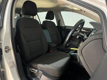 VOLKSWAGEN GOLF 1.6 TDI 105 Match 5dr DSG