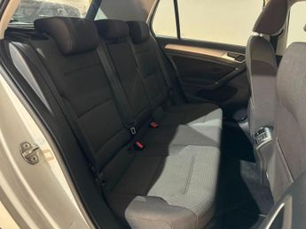 VOLKSWAGEN GOLF 1.6 TDI 105 Match 5dr DSG