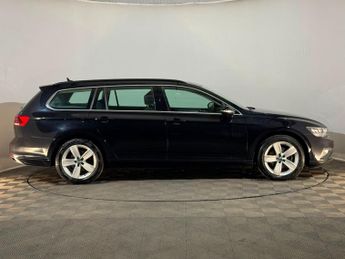 VOLKSWAGEN PASSAT 1.6 TDI SE 5dr DSG