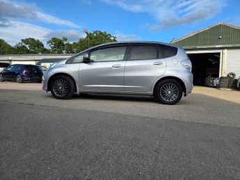 HONDA JAZZ Hybrid Fresh Import warrented mileage ULEZ