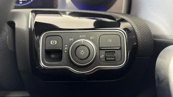 MERCEDES-BENZ CLA 1.3 CLA250e 15.6kWh AMG Line (Premium) Coupe 4dr Petrol Plug-in 
