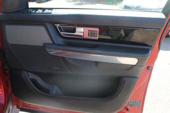 LAND ROVER RANGE ROVER SPORT 3.0 SDV6 HSE RED Edition 5dr Auto