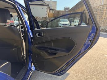 FORD FIESTA 16 Titanium 5dr Powershift