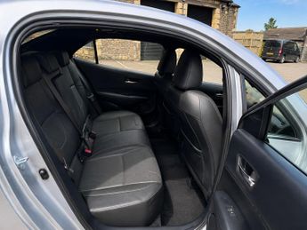 TOYOTA COROLLA 2.0 VVT-i Hybrid Excel 5dr CVT