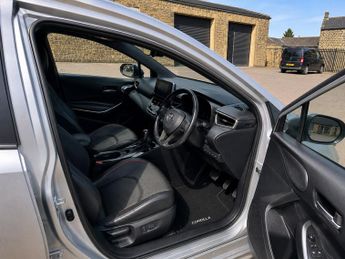 TOYOTA COROLLA 2.0 VVT-i Hybrid Excel 5dr CVT