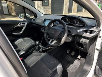 PEUGEOT 2008 1.6 e-HDi Allure 5dr EGC