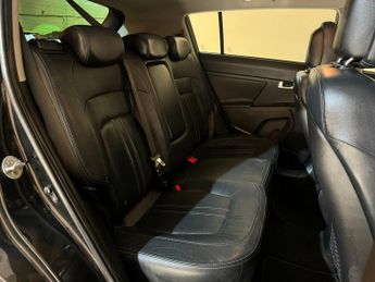 KIA SPORTAGE 2.0 CRDi KX-3 5dr Auto