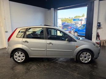 FORD FIESTA 1.6 Style 5dr Auto [Climate]
