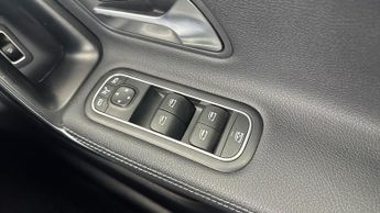 MERCEDES-BENZ CLA 1.3 CLA180 AMG Line (Premium) Coupe 4dr Petrol 7G-DCT Euro 6 (s/