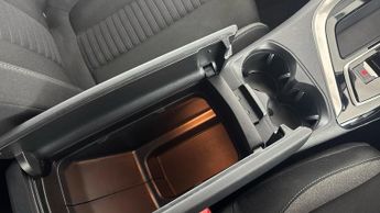 PEUGEOT 3008 1.6 12.4kWh Active SUV 5dr Petrol Plug-in Hybrid e-EAT Euro 6 (s