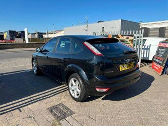 FORD FOCUS 1.6 Zetec 5dr Auto