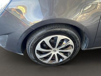VAUXHALL MERIVA 1.7 CDTi 16V Exclusiv 5dr Auto