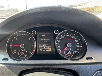 VOLKSWAGEN PASSAT 1.6 BlueMotion TDI CR DPF 5dr