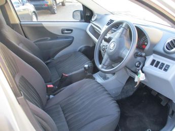 NISSAN PIXO 1.0 N-Tec 5dr