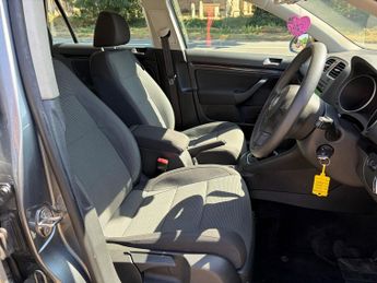 VOLKSWAGEN GOLF 1.6 TDI 105 SE 5dr