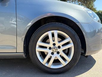 VOLKSWAGEN GOLF 1.6 TDI 105 SE 5dr