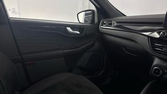 FORD KUGA 2.5h Duratec Black Package Edition SUV 5dr Petrol Hybrid CVT Eur