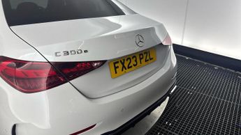 MERCEDES-BENZ C CLASS 2.0 C300e 25.4kWh AMG Line (Premium Plus) Saloon 4dr Petrol Plug