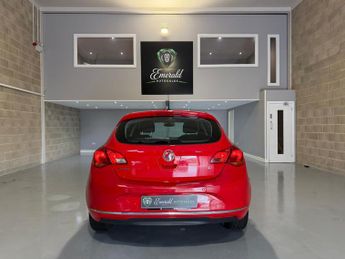 VAUXHALL ASTRA 1.6i 16V Design 5dr Auto