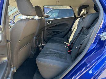 FORD FIESTA 1.6 Titanium 5dr Powershift